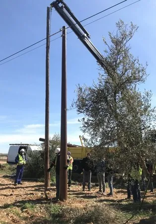 fiberglass pole installation